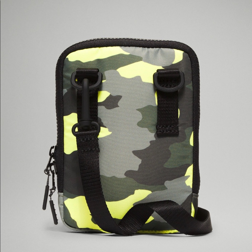 Lululemon Easy Access Crossbody Bag NWT Camo_2